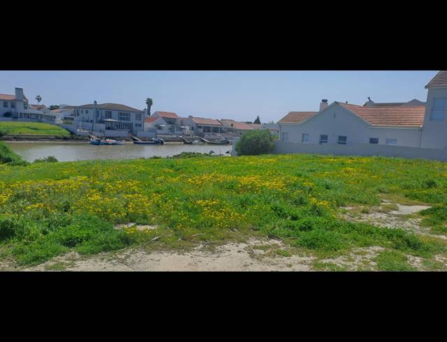 958M² VACANT LAND FOR SALE IN PORT OWEN